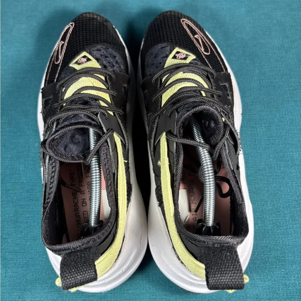 Size 12 - Men’s Nike Huarache Type Shoes